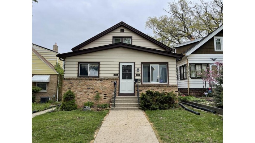 124 N 79th St A Milwaukee, WI 53213 by Premier Point Realty LLC $234,900