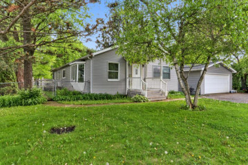 W849 Hyacinth Rd, Bloomfield, WI 53128-1578