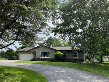 W316N671 Heather Hill, Delafield, WI 53018-2845