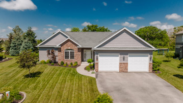 426 Fair Oaks Dr, Williams Bay, WI 53191