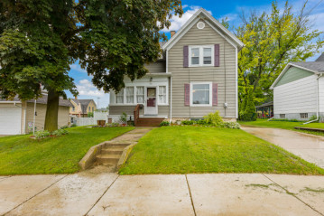 207 Margaret St, Watertown, WI 53098