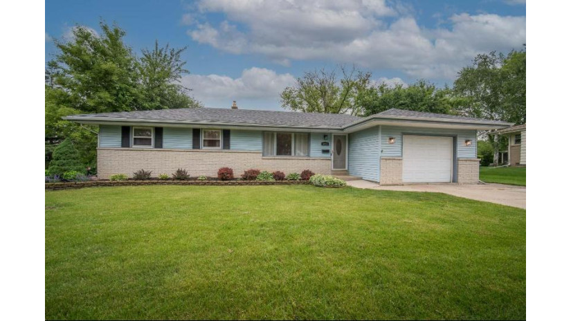 5223 Millshire Rd Greendale, WI 53129 by Century 21 Affiliated-Wauwatosa $299,000