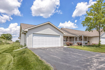 4226 Kirkwood Ct, Sheboygan, WI 53081-1758