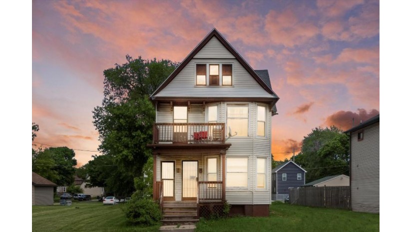 2126 N 27th St 2128 Milwaukee, WI 53208 by Keller Williams Realty-Milwaukee North Shore $95,000