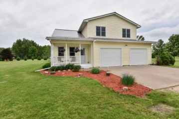 W25195 Todd Rd, Trempealeau, WI 54661