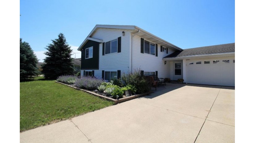 6991 Eastwood Trl Trenton, WI 53090 by Redefined Realty Advisors LLC $289,500