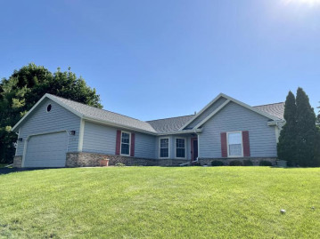 W4743 Scott Ln, Lebanon, WI 53047