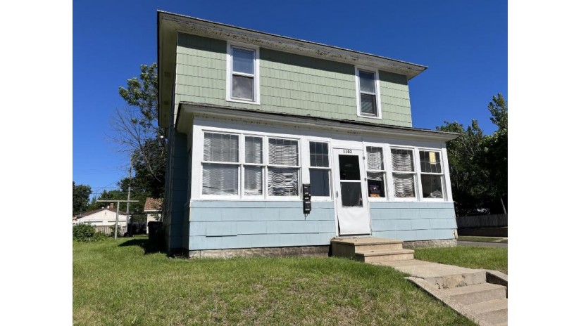 1102 Liberty St La Crosse, WI 54603 by Castle Realty, LLC $119,900