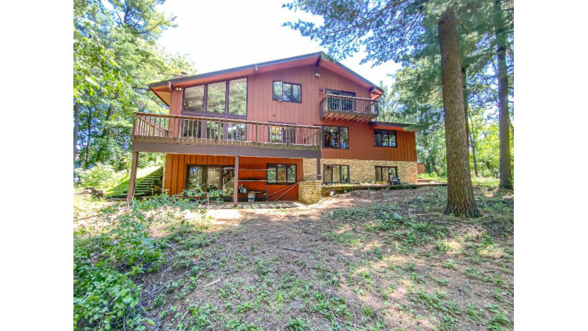 823 N Waterville Rd Summit, WI 53066 by Lake Country Flat Fee $1,199,900