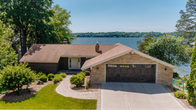 545 Griffith St Lake Mills, WI 53551 by Shorewest Realtors $1,399,000