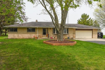 7306 12th St, Somers, WI 53144