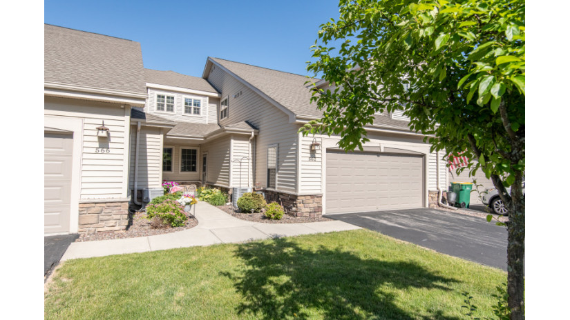 562 Cedar Bluffs Way Slinger, WI 53086 by Shorewest Realtors $299,000