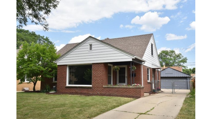 3450 N 93rd St Milwaukee, WI 53222 by Realty Executives - Integrity $209,900