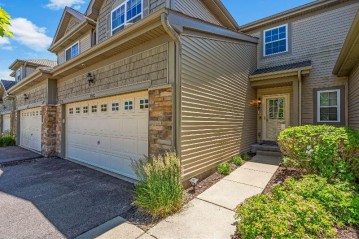 301 Parkview Blvd C, Genoa City, WI 53128