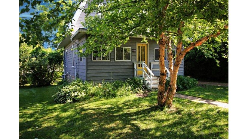 402 W Maple St Viroqua, WI 54665 by NextHome Prime Real Estate $184,900