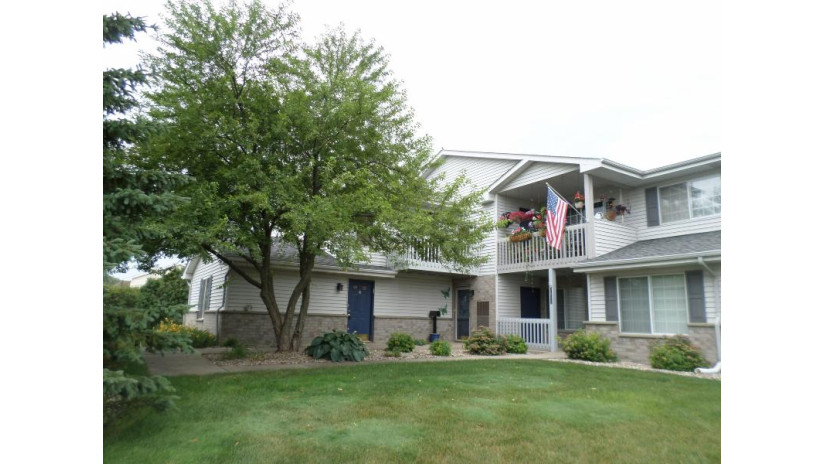 3511 85th St C Kenosha, WI 53142 by Bear Realty , Inc. Ken $139,900