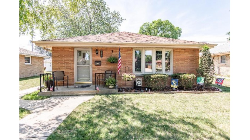 6957 W Verona Ct Milwaukee, WI 53219 by Lannon Stone Realty LLC $249,900