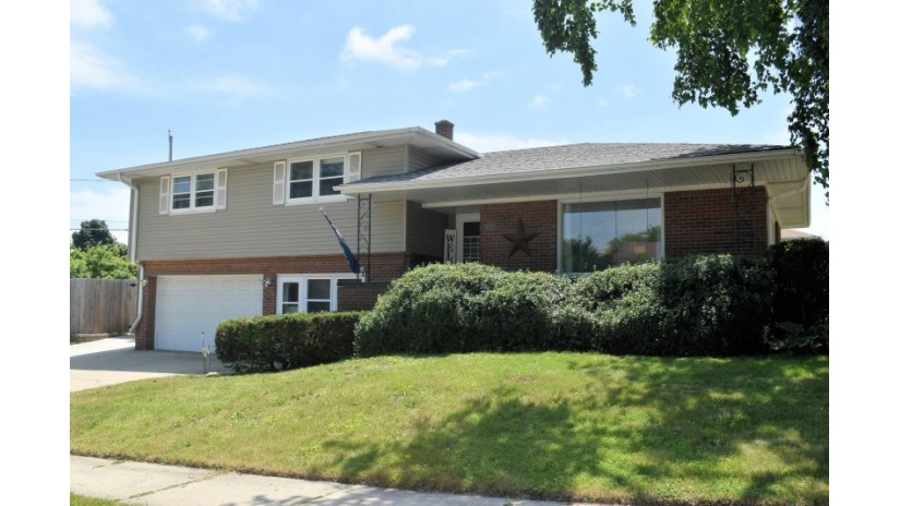 9125 W Harrison Pl West Allis, WI 53227 by Shorewest Realtors $250,000