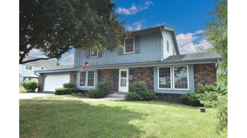 8021 S 51st St Franklin, WI 53132 by Shorewest Realtors $364,900