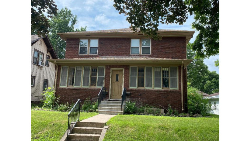 934 Cameron Ave 936 La Crosse, WI 54601 by Reliant Real Estate Services, LLC $224,900