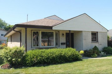 3943 E Park Ln, Cudahy, WI 53110-2027