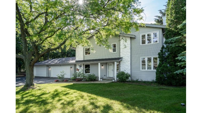 W313S6340 Willow Springs Ct Mukwonago, WI 53149 by Emily Hervieux, Independent Broker $479,000