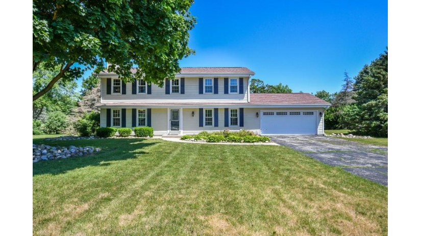 S82W32694 Paradise Ln Mukwonago, WI 53149 by First Weber Inc - Delafield $399,900