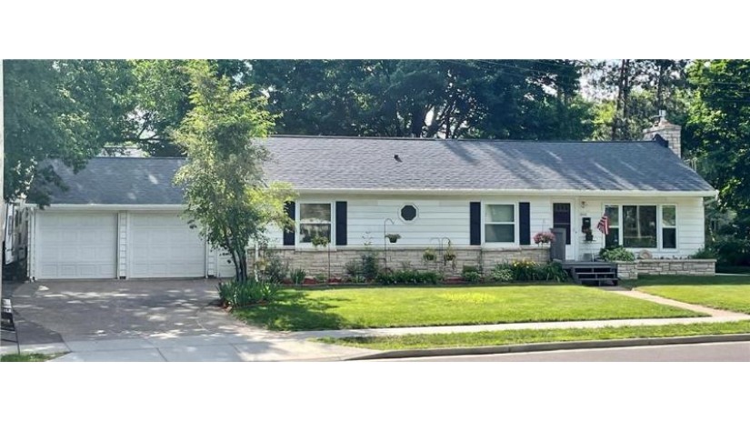 1806 State Street Eau Claire, WI 54701 by Nexthome Wisco Success $289,900