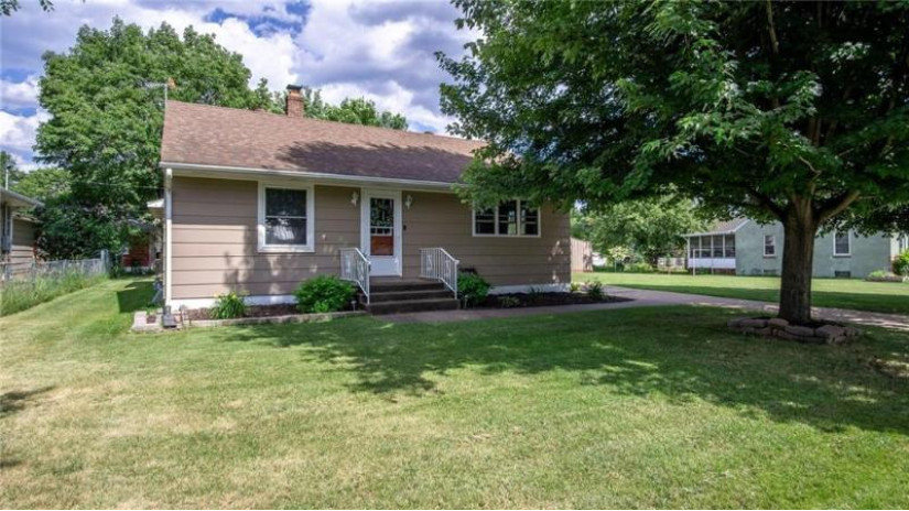 2123 7th Street Eau Claire, WI 54703 by Chippewa Valley Real Estate, Llc $209,900