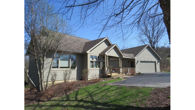 5 Black Oak Trail Galena, IL 61036 by Coldwell Banker Network Realty $389,000