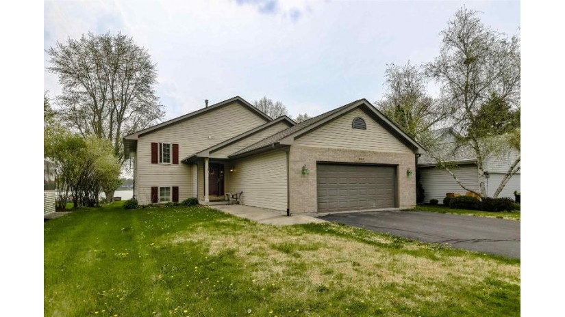902 Candlewick Drive Poplar Grove, IL 61065 by Weichert Realtors - Tovar Properties $320,900