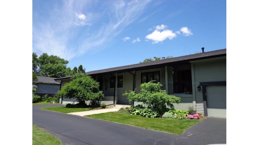 5724 Spring Brook Road Rockford, IL 61114 by Maurer Group Exit Realty Redefined $200,000