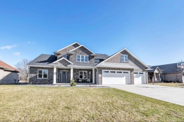 275 Peterlynn Drive, Wrightstown, WI 54180-1090