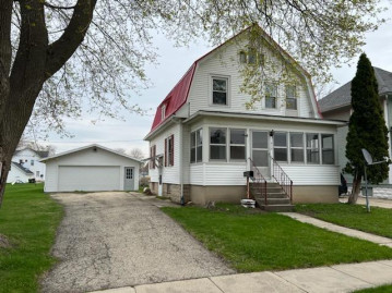 416 W Jefferson Street, Waupun, WI 53963