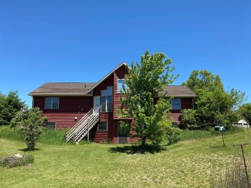 4076 Lovers Lane, Stockton, WI 54406