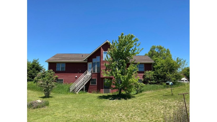 4076 Lovers Lane Stockton, WI 54406 by United Country-Udoni & Salan Realty $499,000