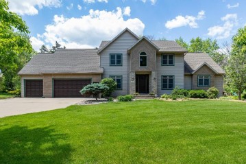 3882 Leonard Point Road, Algoma, WI 54904