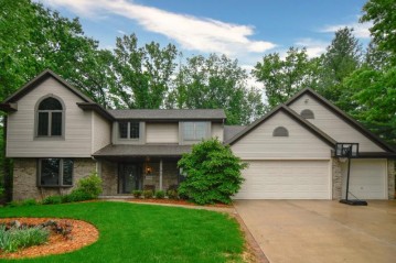 2909 Timberline Court, Green Bay, WI 54313-4319