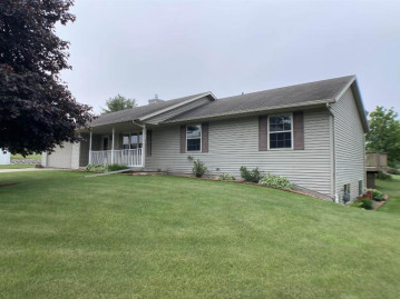 370 Hogan Court, Cecil, WI 54111