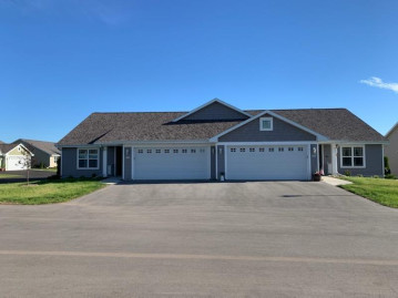 3250 Elk Ridge Drive, Oshkosh, WI 54904