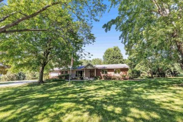 3966 Valley Stream Circle, Hobart, WI 54155