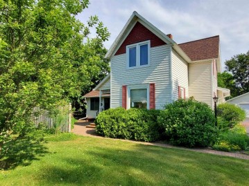 210 W High Street, Weyauwega, WI 54983