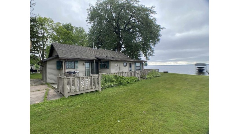 N6012 Lake Drive Wescott, WI 54166 by Full House Realty, LLC $309,900