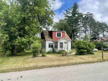 1006 Henriette Avenue, Crivitz, WI 54114