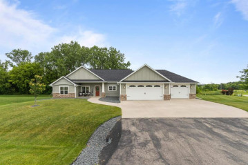 W7426 Cross Country Lane, Ellington, WI 54944