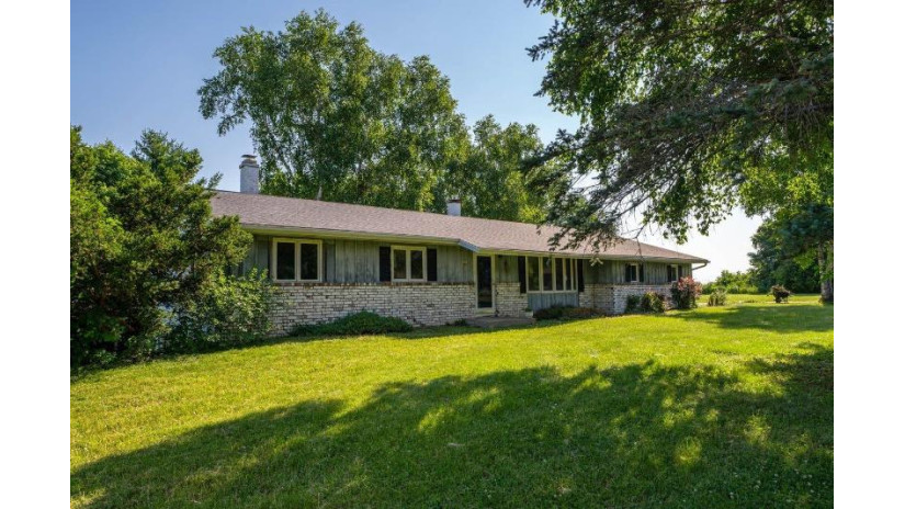 2574 Gladeview Rd Cottage Grove, WI 53527 by Keller Williams Realty $330,000