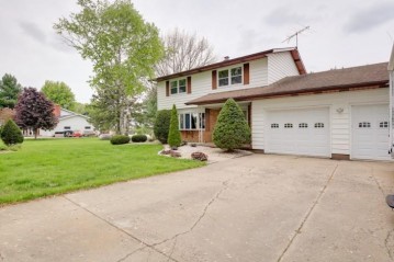 4429 Smith Dr, Deerfield, WI 53531