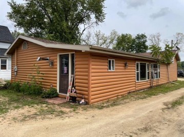 126 Main St, Montello, WI 53949