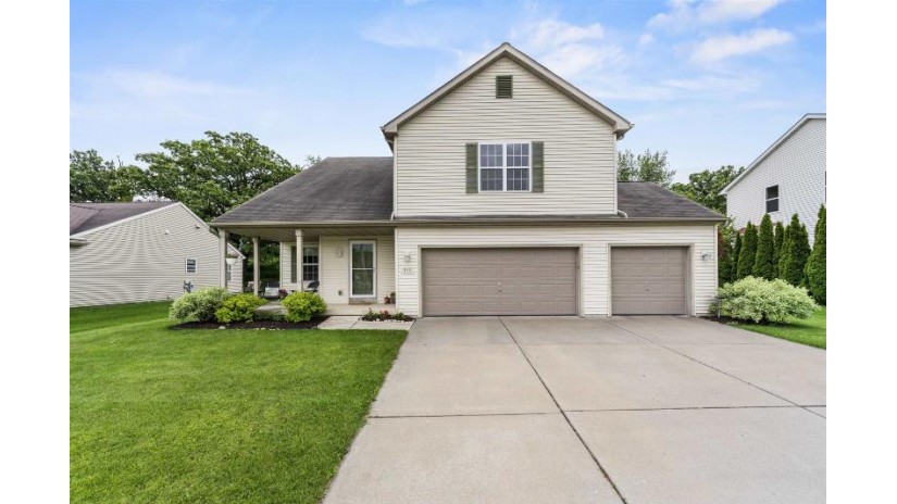 350 Highview Ln Columbus, WI 53925 by Mhb Real Estate $329,900