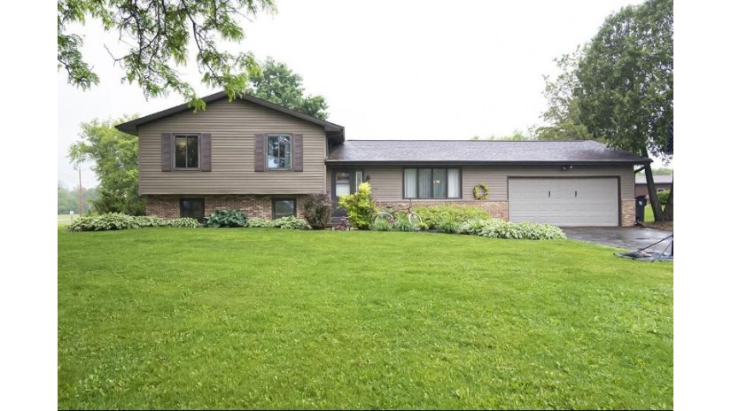 101 Minnetonka Way Waterloo, WI 53594 by Build Realty Network, Llc $315,000